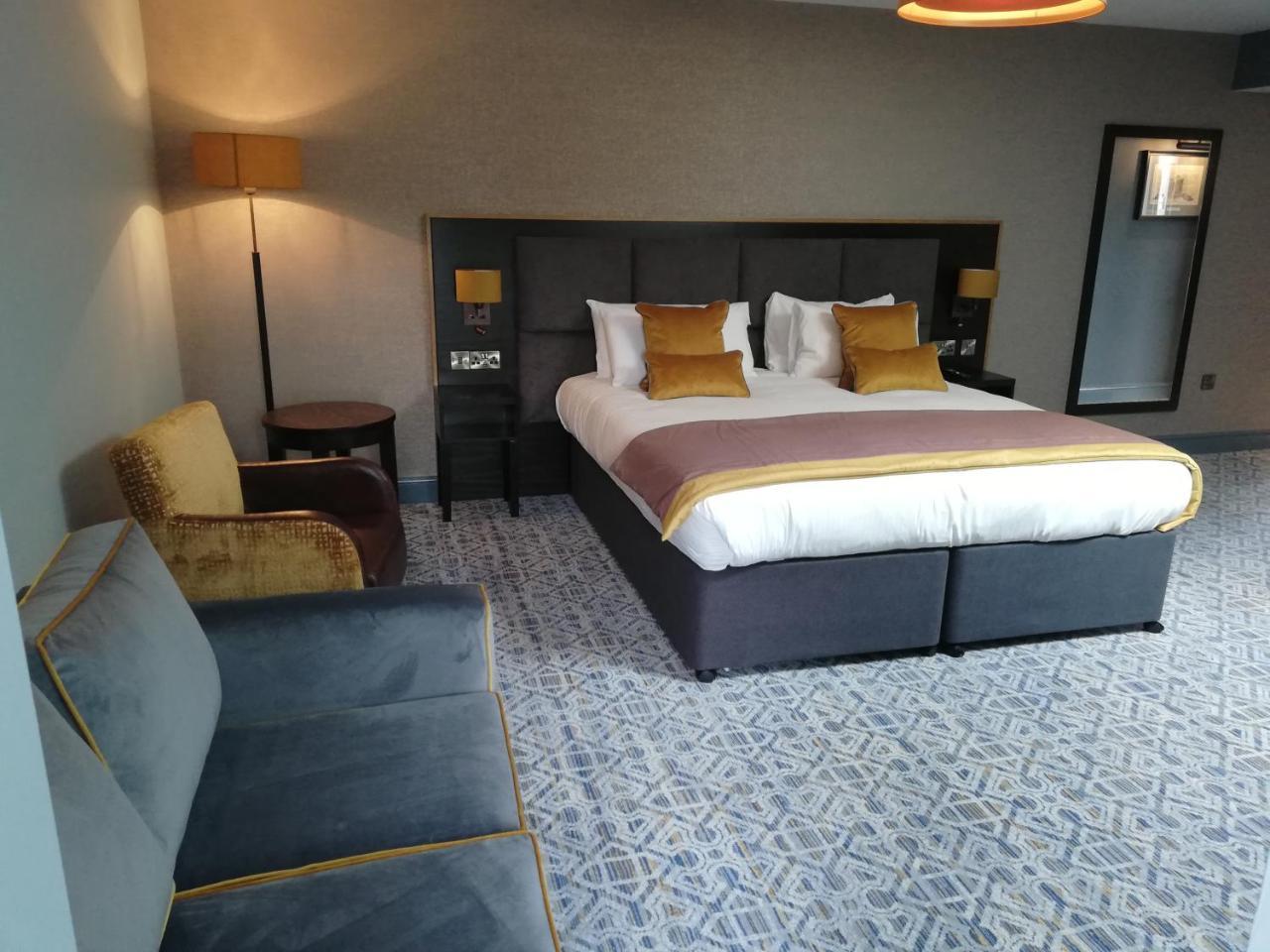 The Old Borough - Wetherspoon Hotel